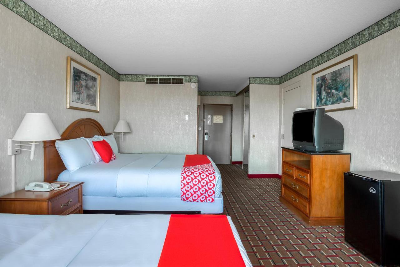 Oyo Hotel Tulsa I-44 Midtown Exterior foto